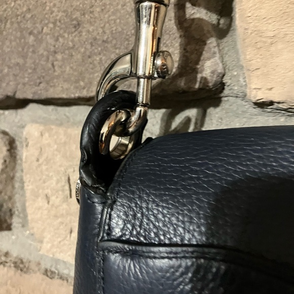 Elegant Coach Jes Messenger Crossbody Navy with Embossed Design - Picture 8 of 16